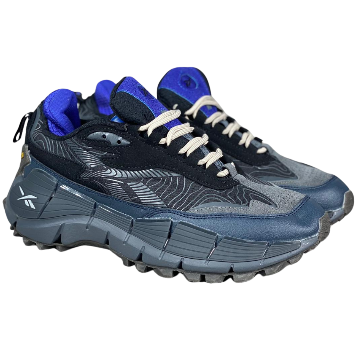 Zapatillas Reebok Zig Kinetica 2.5 Hombre: La Mejor Elección para Tu Estilo Deportivo ¿Estás buscando las ZAPATILLAS REEBOK ZIG KINETICA 2.5 HOMBRE? En Onlineshoppingcenterg te ofrecemos el calzado ideal para mejorar tu rendimiento deportivo y lucir con estilo. Las Reebok Zig Kinetica 2.5 combinan tecnología avanzada y diseño moderno para brindarte comodidad, resistencia y un look único. Aquí te explicamos por qué deberías elegir este modelo y todo lo que necesitas saber antes de comprarlas.  Características de las Zapatillas Reebok Zig Kinetica 2.5 Hombre Las ZAPATILLAS REEBOK ZIG KINETICA 2.5 HOMBRE están diseñadas para ofrecer una experiencia superior en cada paso. Destacan por su tecnología de amortiguación Zig Energy y un diseño moderno que atrae miradas, sin comprometer el rendimiento.  Tecnología Zig Energy El sistema Zig Energy es el corazón de las Reebok Zig Kinetica 2.5. Esta tecnología permite una amortiguación reactiva que convierte la energía de tu pisada en impulso, ayudándote a correr más rápido y sentir menos fatiga. Esto es crucial tanto para entrenamientos intensos como para caminatas largas.  Diseño Resistente Las Reebok Zig Kinetica 2.5 Hombre están hechas con materiales duraderos, lo que garantiza una larga vida útil, incluso si las usas todos los días. El material exterior es transpirable, permitiendo que tus pies se mantengan frescos y cómodos en todo momento.